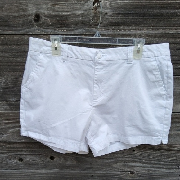 Magellan Outdoors White Women's Shorts Size 16 - Picture 1 of 7